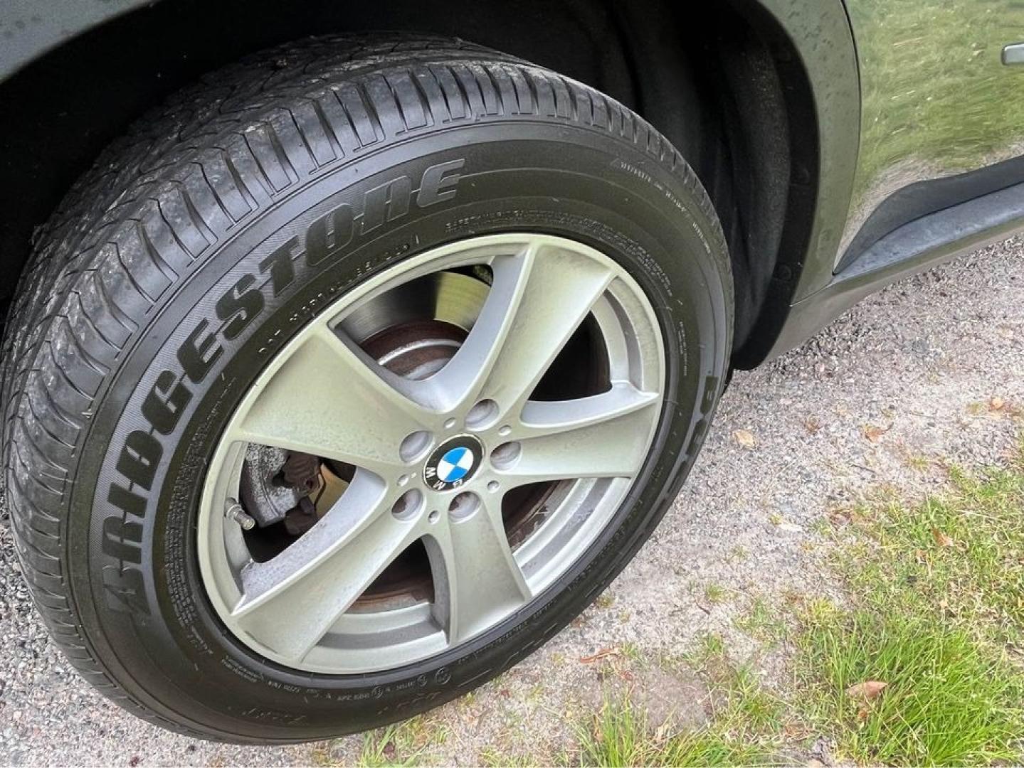 2011 Grey /Tan BMW X5 xDrive 35D (5UXZW0C55BL) with an M57 Twin Turbo I6 Diesel engine, Automatic transmission, located at 5700 Curlew Drive, Norfolk, VA, 23502, (757) 455-6330, 36.841885, -76.209412 - Photo#7